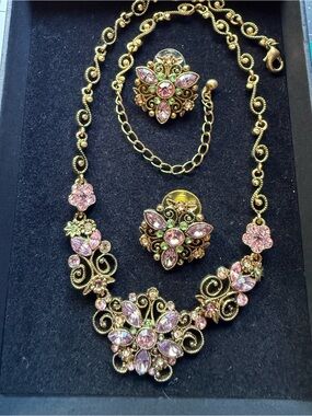 Vintage Avon Pink Rhinestone Necklace and Earring Set